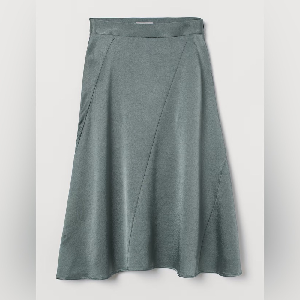 H&M Calf length skirt in Dusky Green